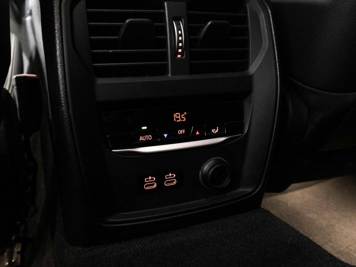 Б/У БМВ 3 серии 2019 года. Фото: #20