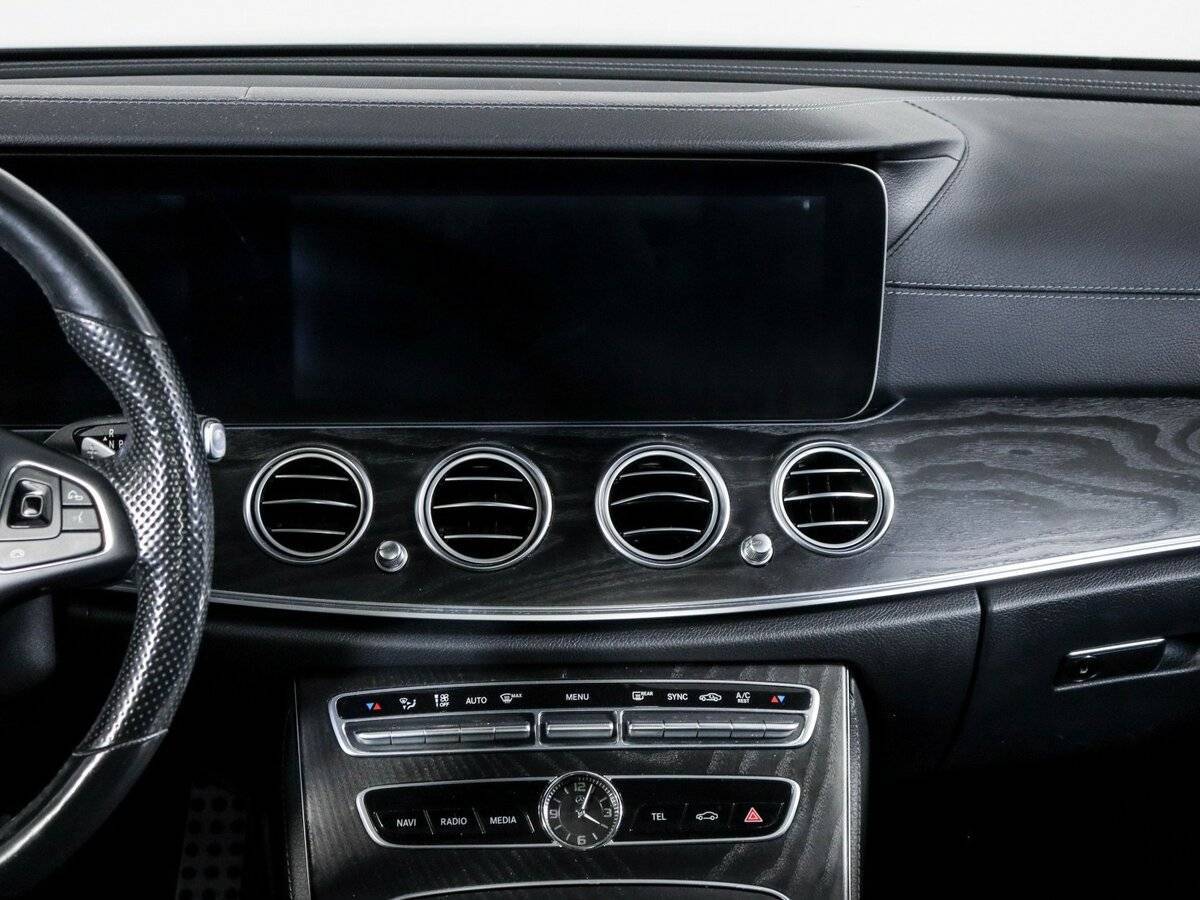 Б/У Мерседес-Бенц Е-Класс 2016 года. Фото: #9