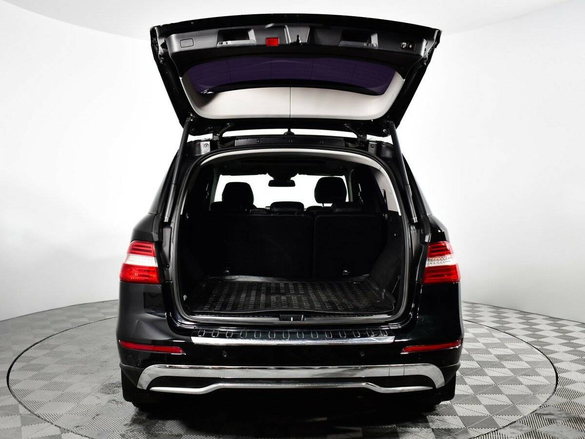 Б/У Мерседес-Бенц М-Класс 2013 года. Фото: #17