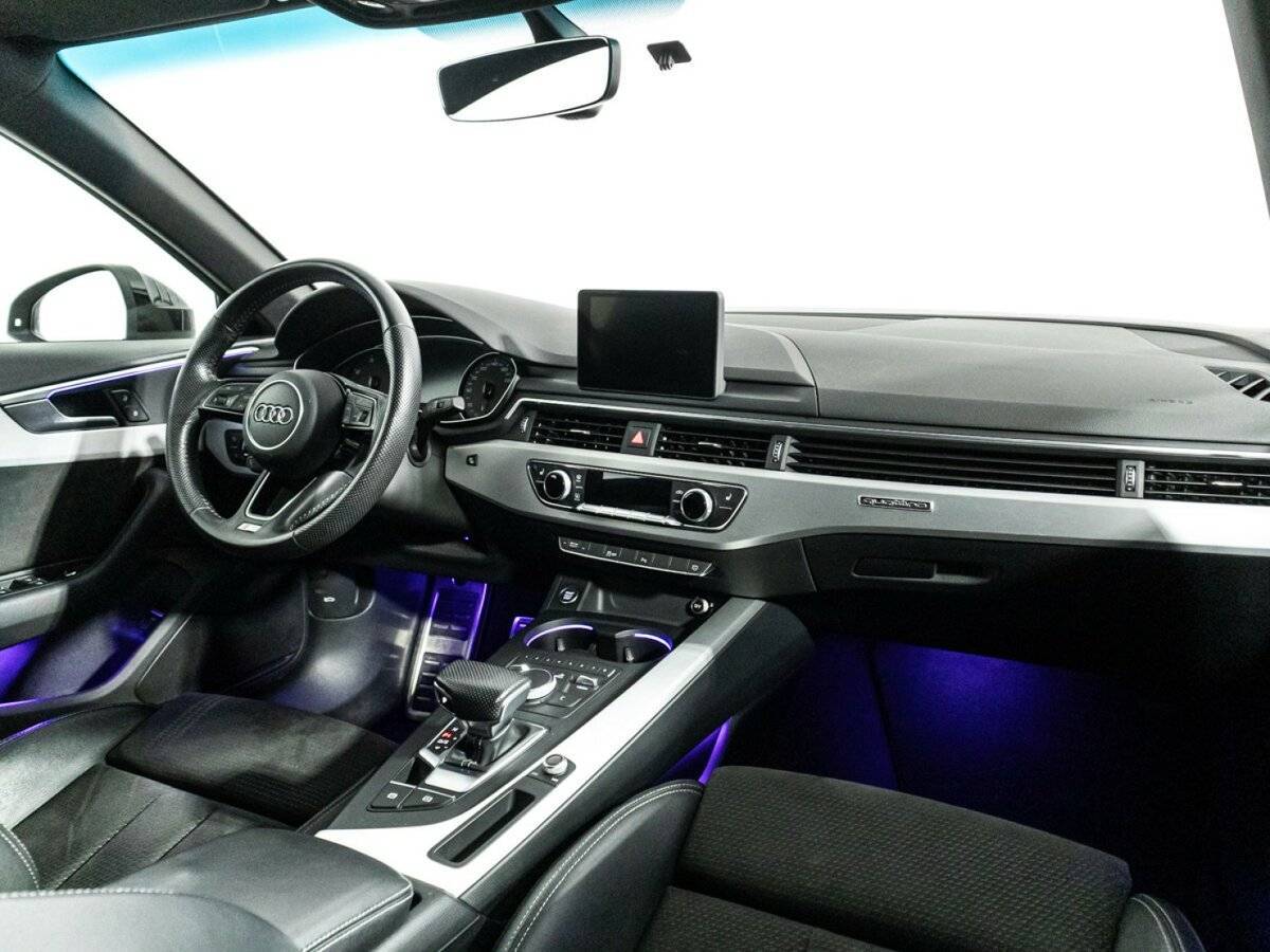 Б/У Ауди А4 2019 года. Фото: #8