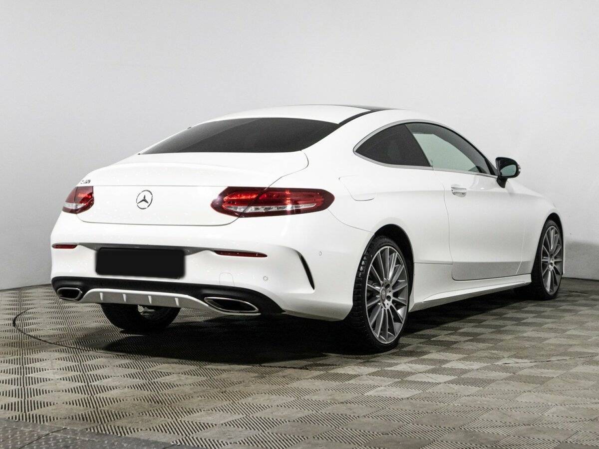 Б/У Мерседес-Бенц Ц-Класс 2016 года. Фото: #4