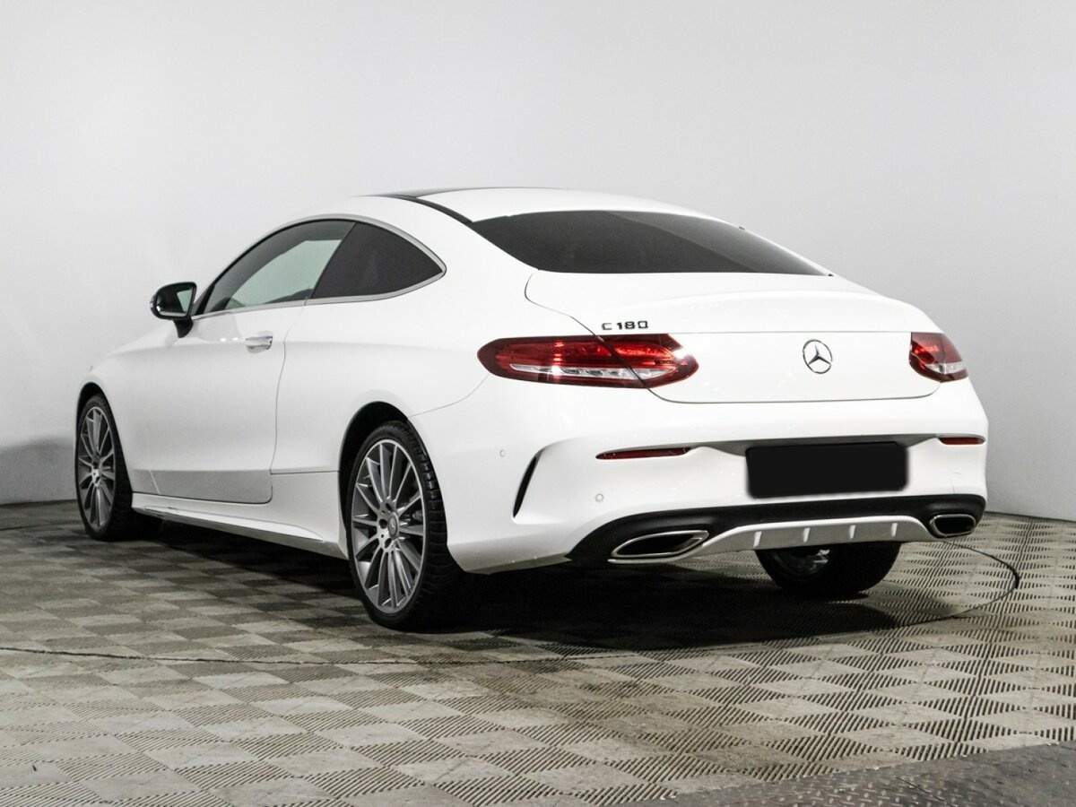 Б/У Мерседес-Бенц Ц-Класс 2016 года. Фото: #6