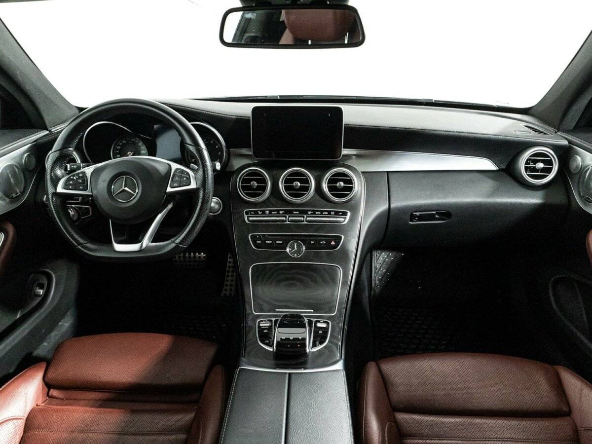 Б/У Мерседес-Бенц Ц-Класс 2016 года. Фото: #12