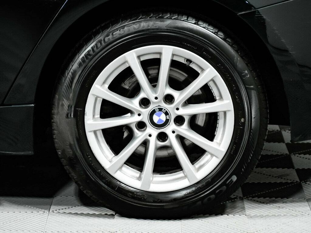 Б/У БМВ 3 серии 2015 года. Фото: #11