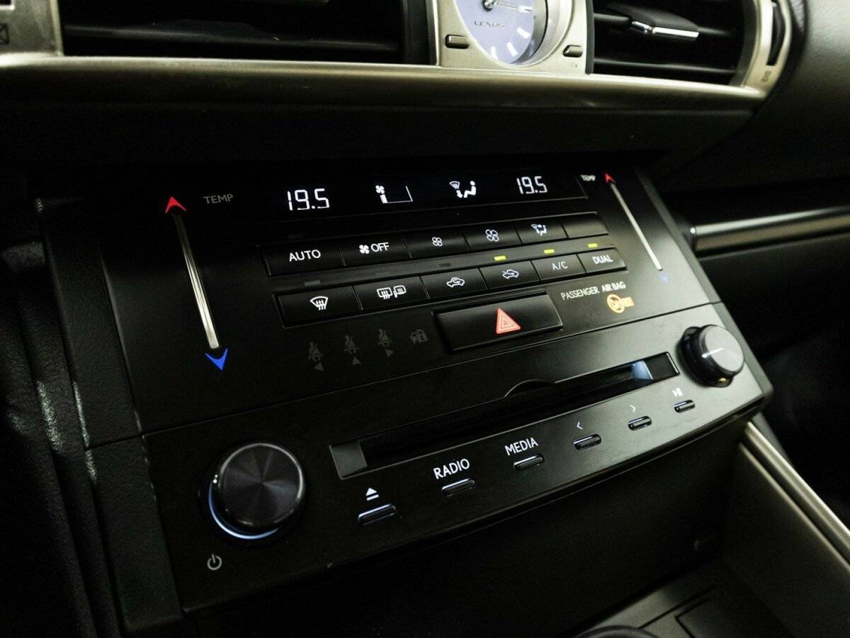 Б/У Лексус ИС 2014 года. Фото: #17