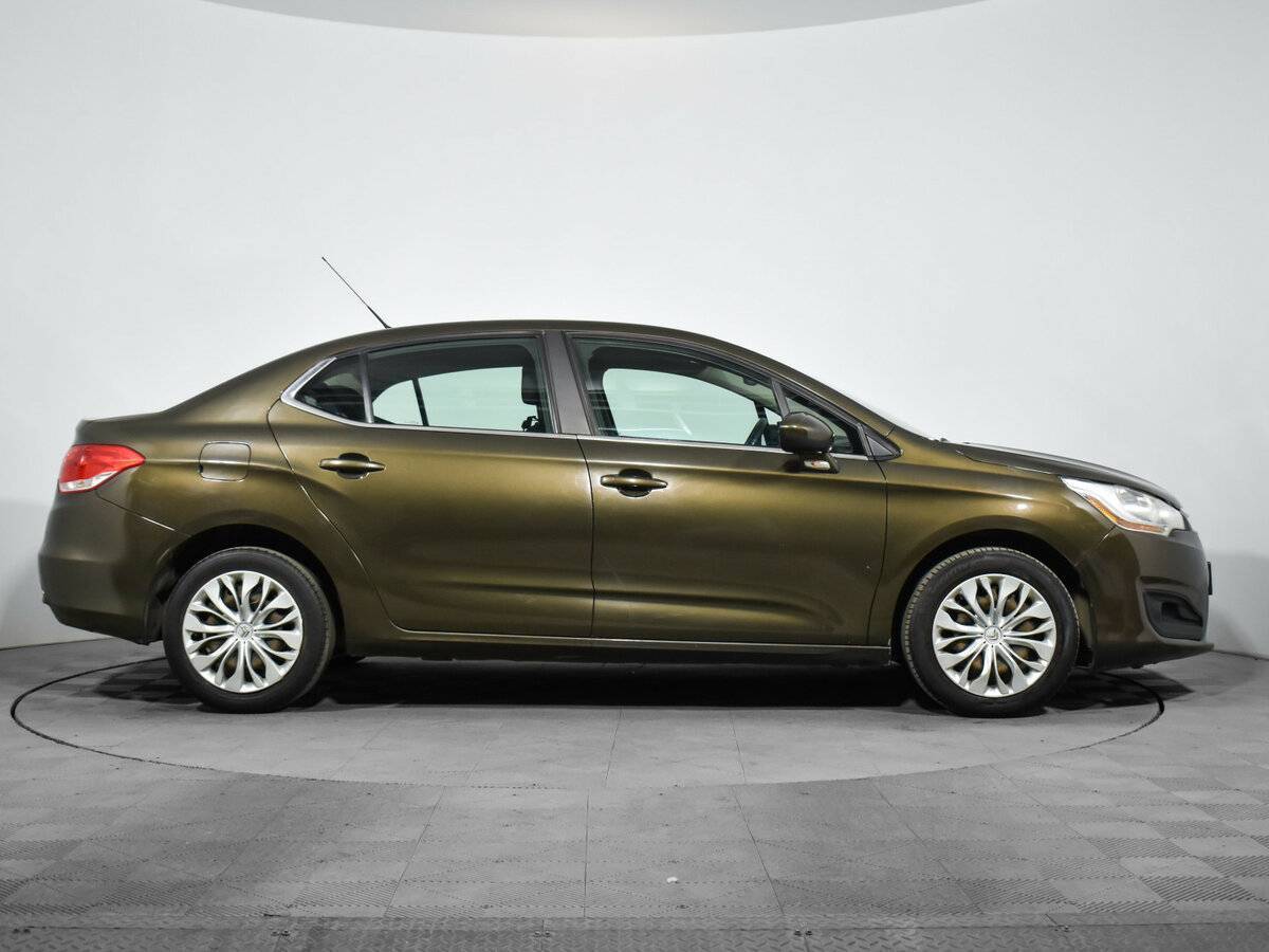 Б/У Ситроен Ц4 2016 года. Фото: #3