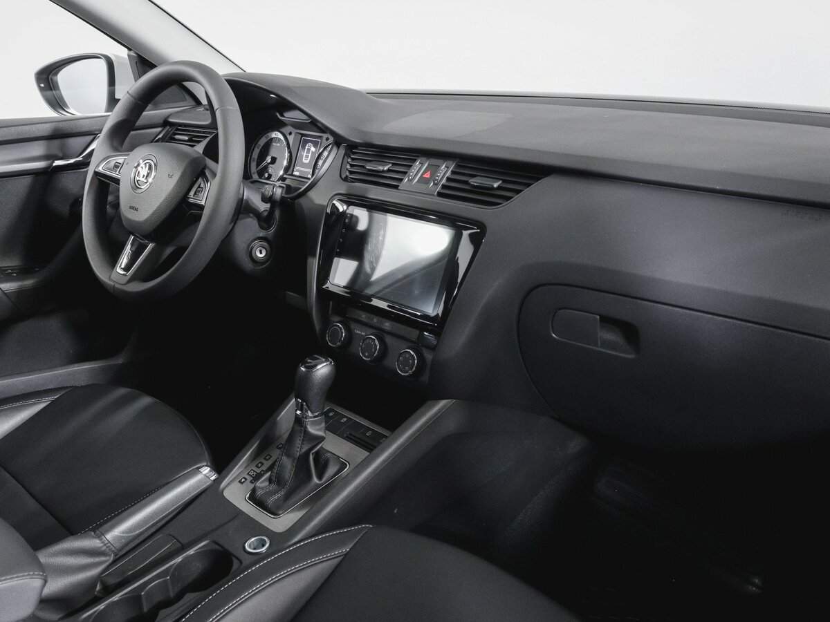 Б/У Шкода Октавия 2023 года. Фото: #5