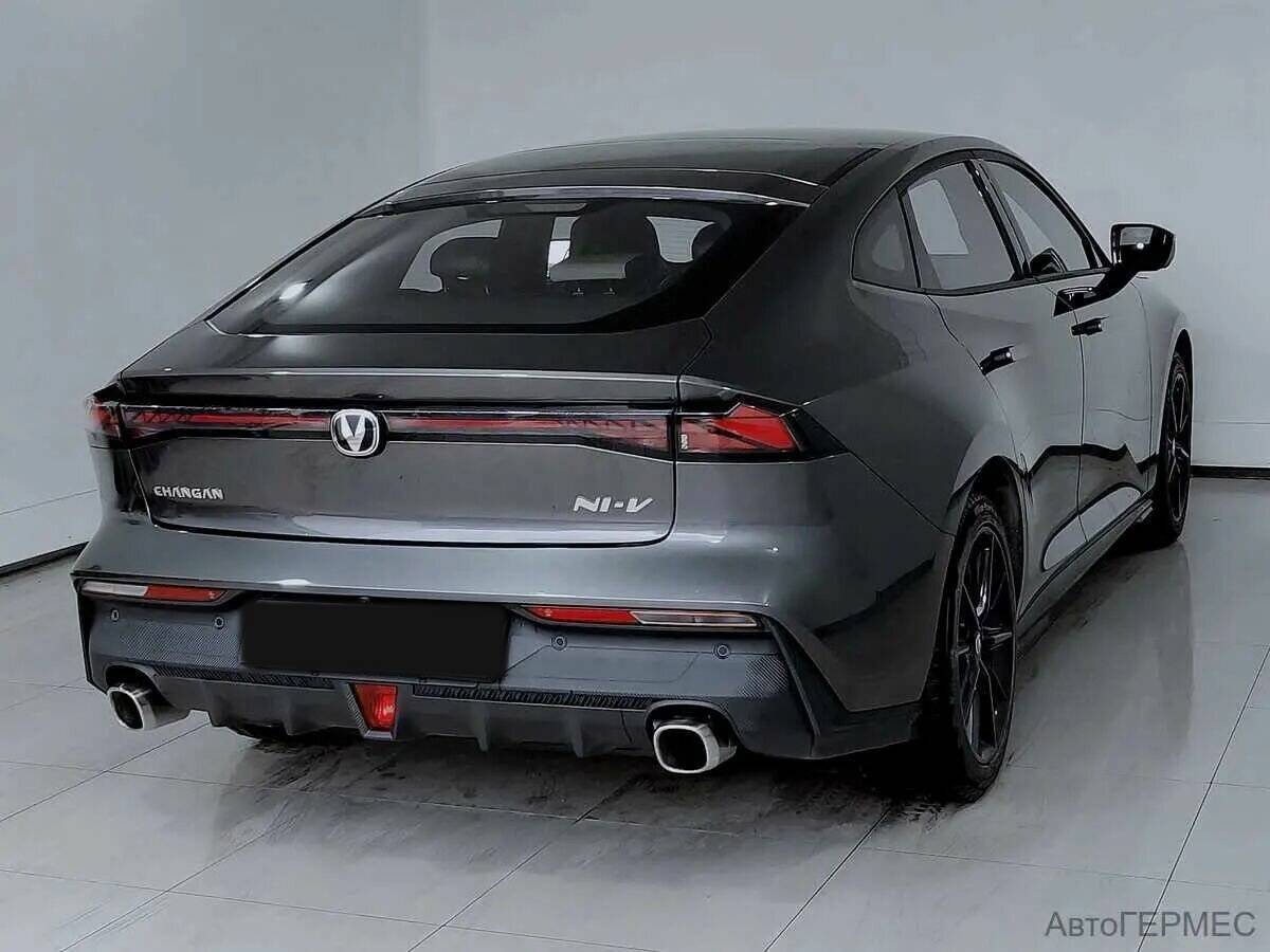 Б/У Чанган УНИ-В 2023 года. Фото: #3