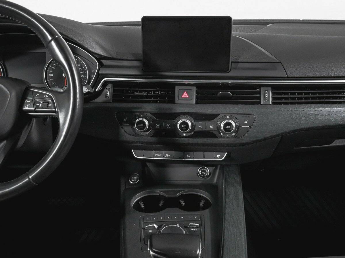 Б/У Ауди А4 2017 года. Фото: #12