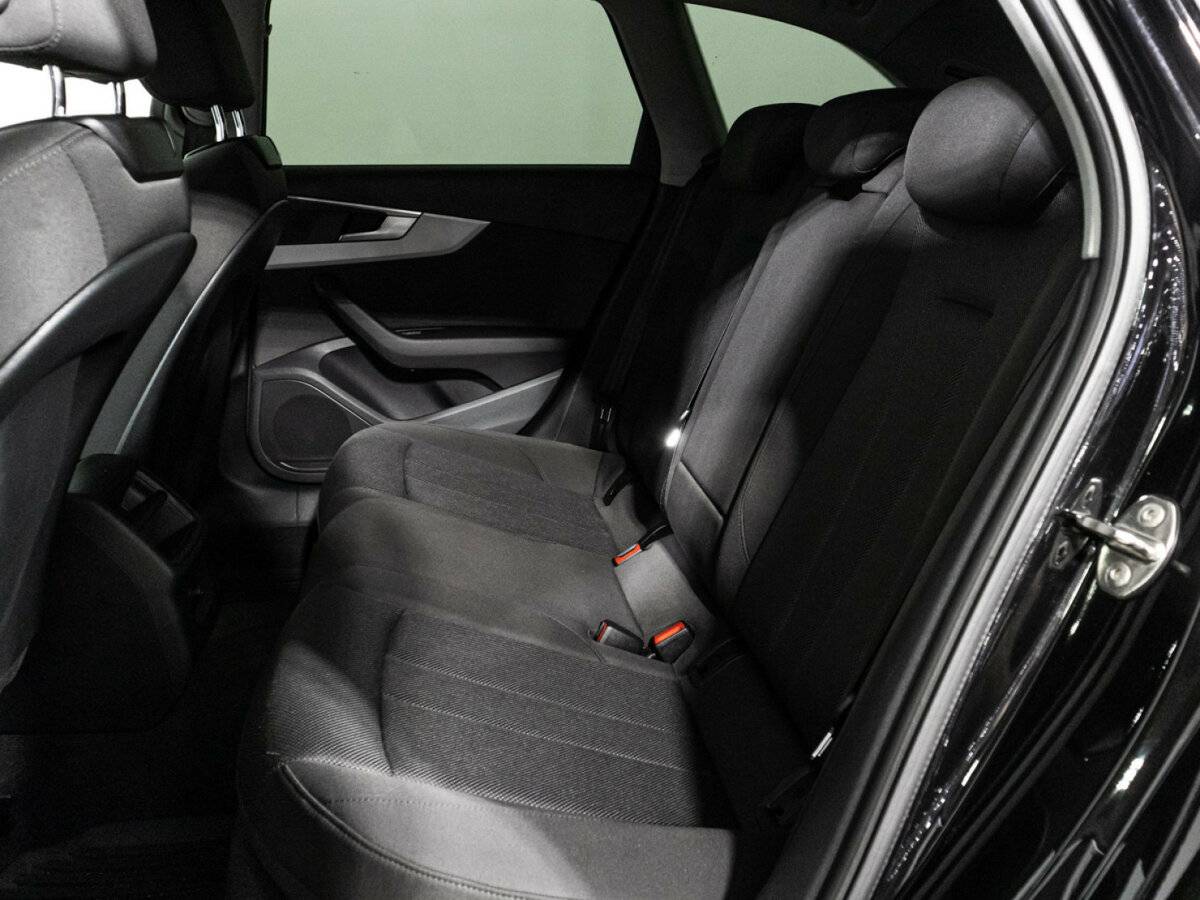 Б/У Ауди А4 2020 года. Фото: #9