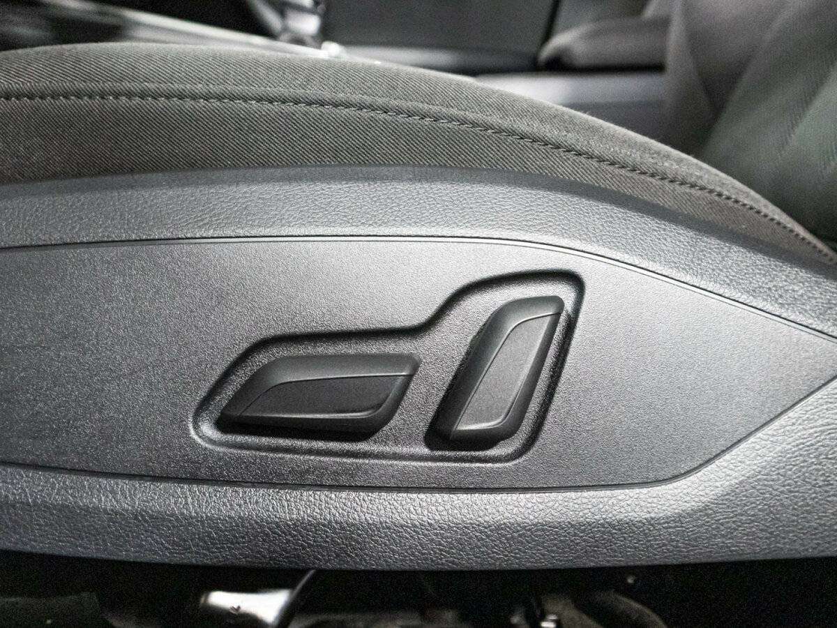 Б/У Ауди А4 2020 года. Фото: #15