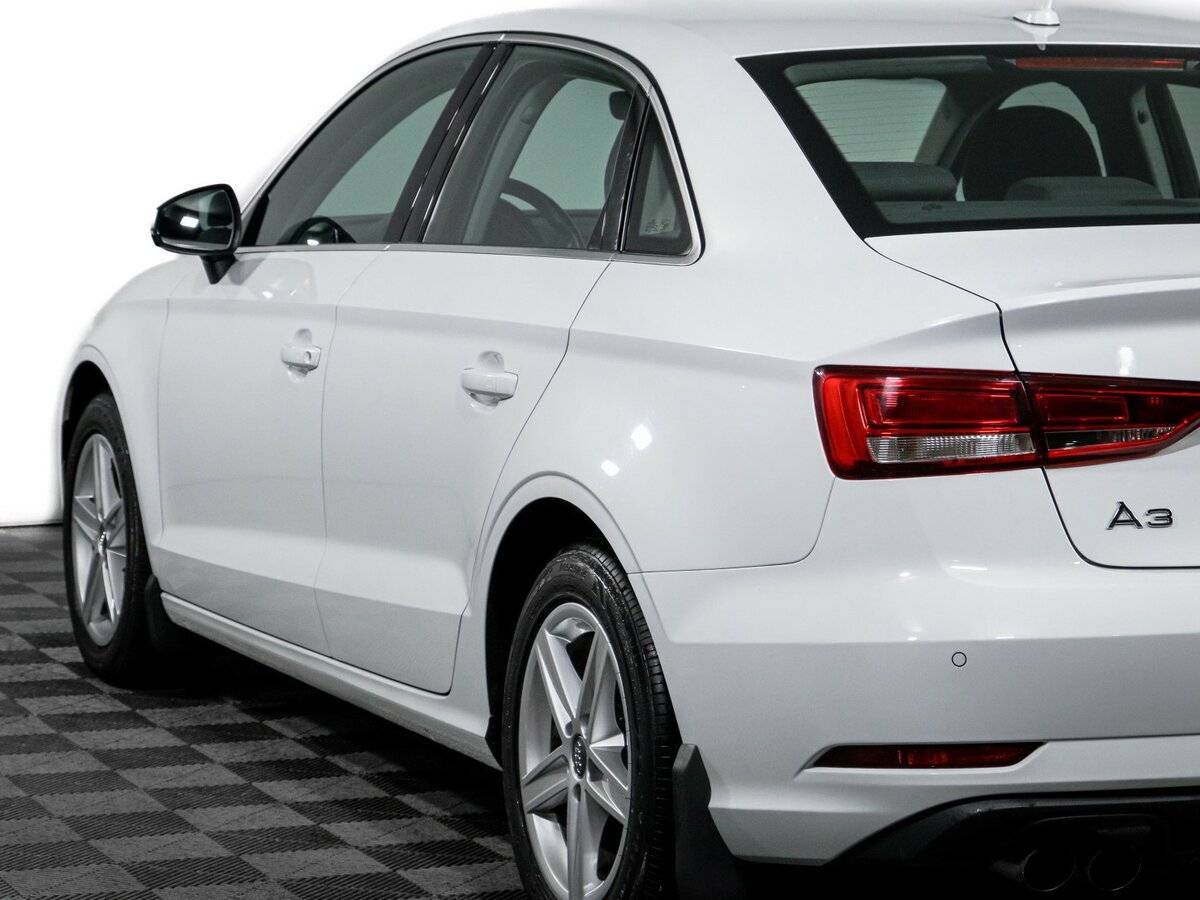 Б/У Ауди А3 2017 года. Фото: #19
