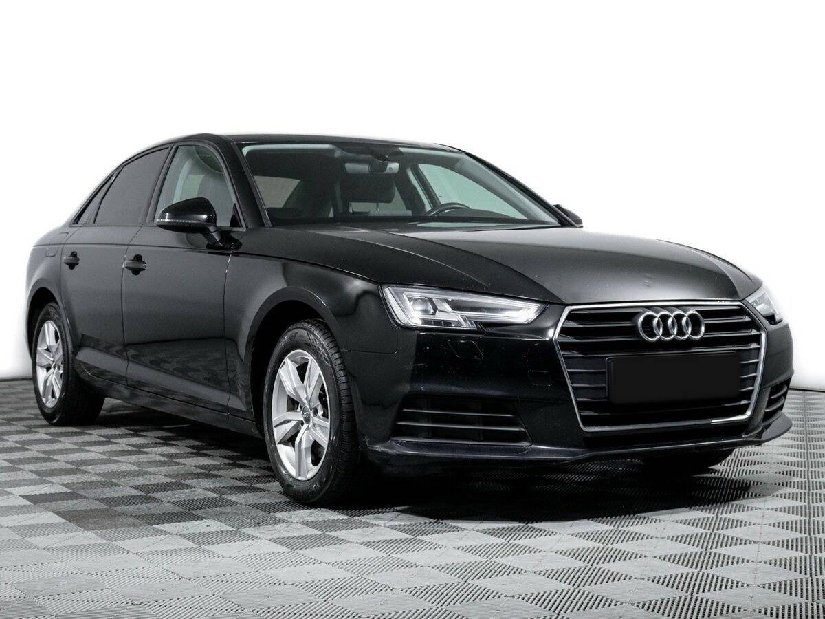 Б/У Ауди А4 2017 года. Фото: #2