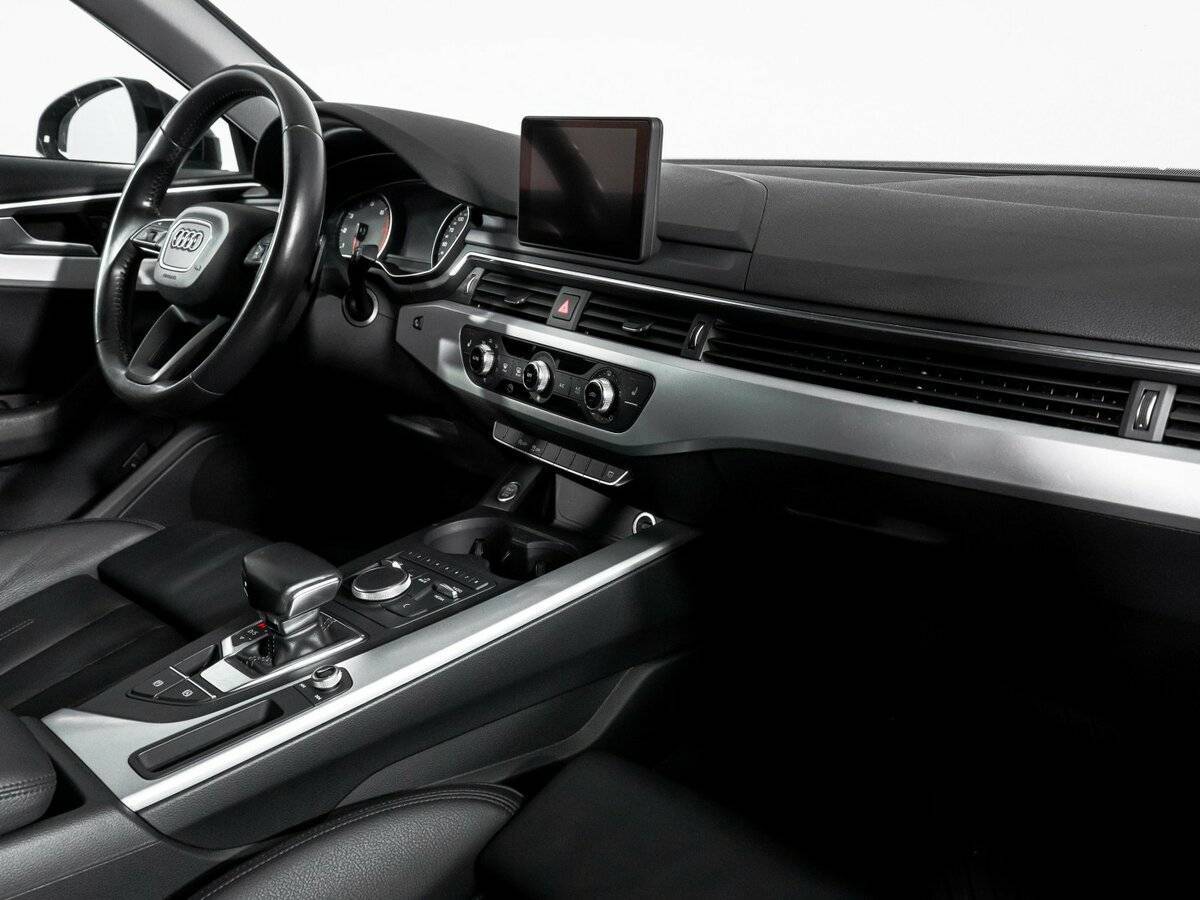 Б/У Ауди А4 2017 года. Фото: #8