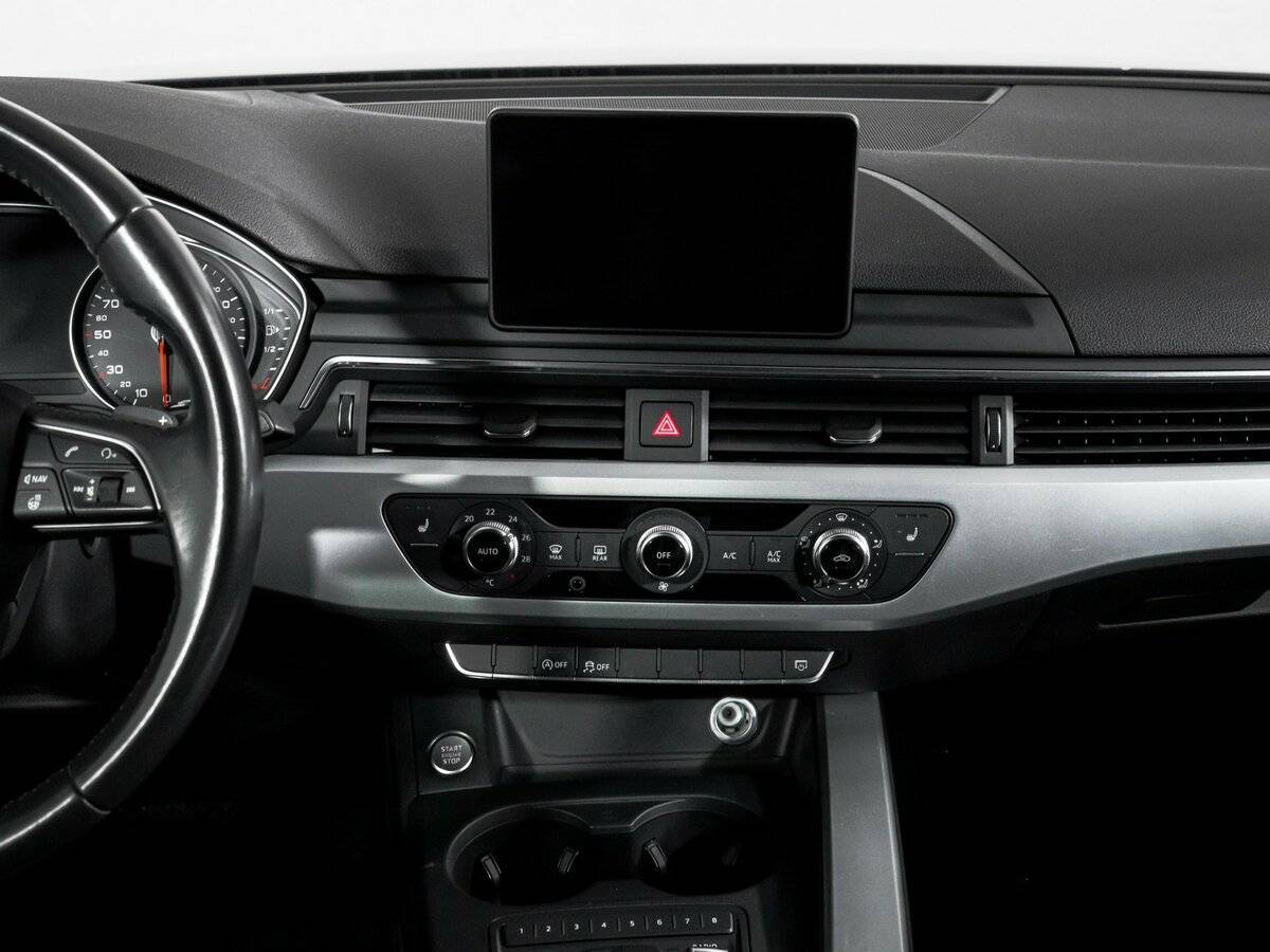 Б/У Ауди А4 2017 года. Фото: #12