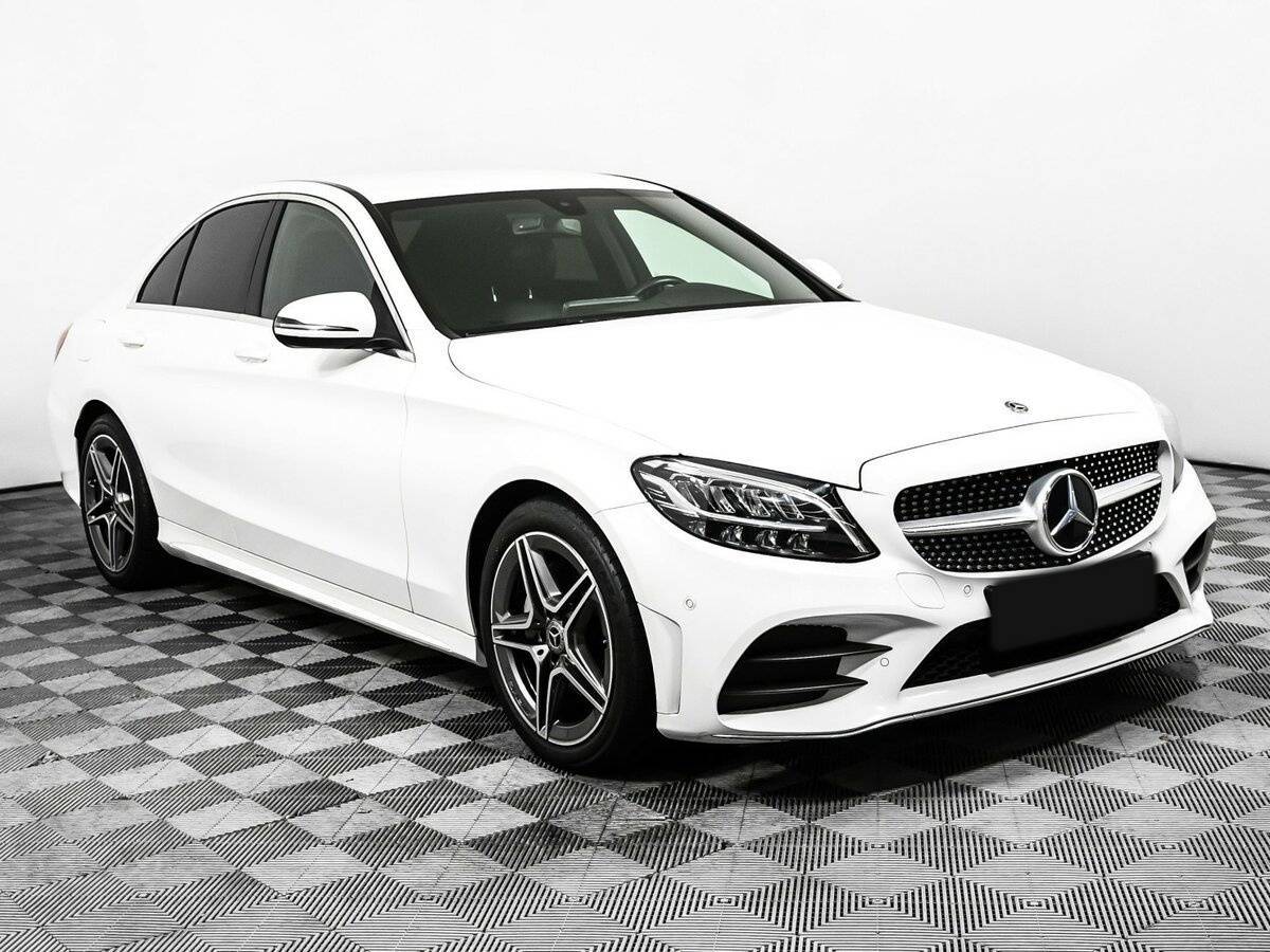 Б/У Мерседес-Бенц Ц-Класс 2018 года. Фото: #2