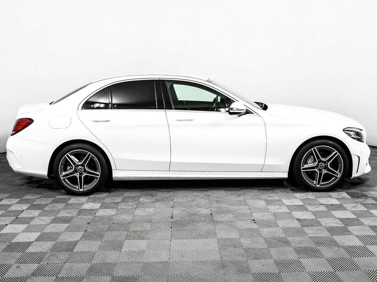 Б/У Мерседес-Бенц Ц-Класс 2018 года. Фото: #3