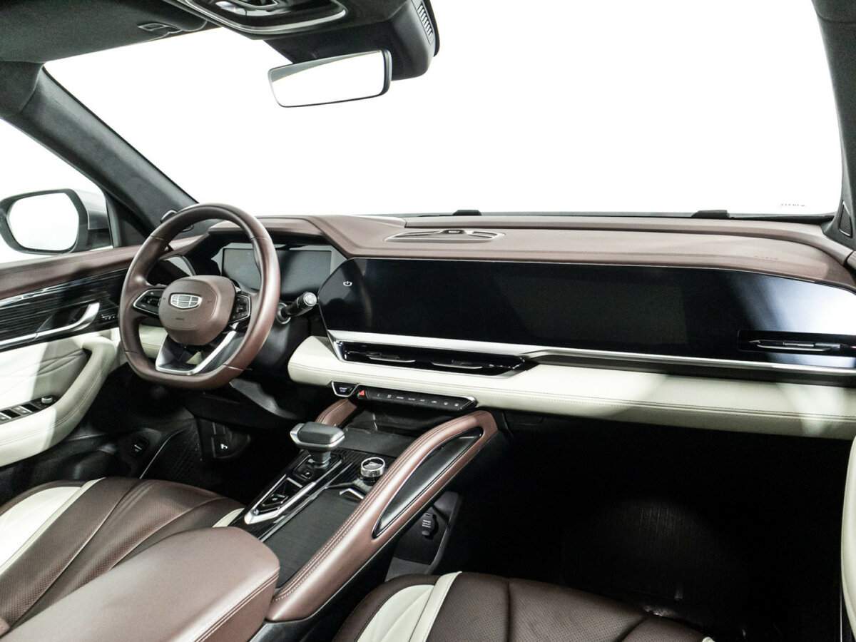 Б/У Джили Монжаро 2022 года. Фото: #8