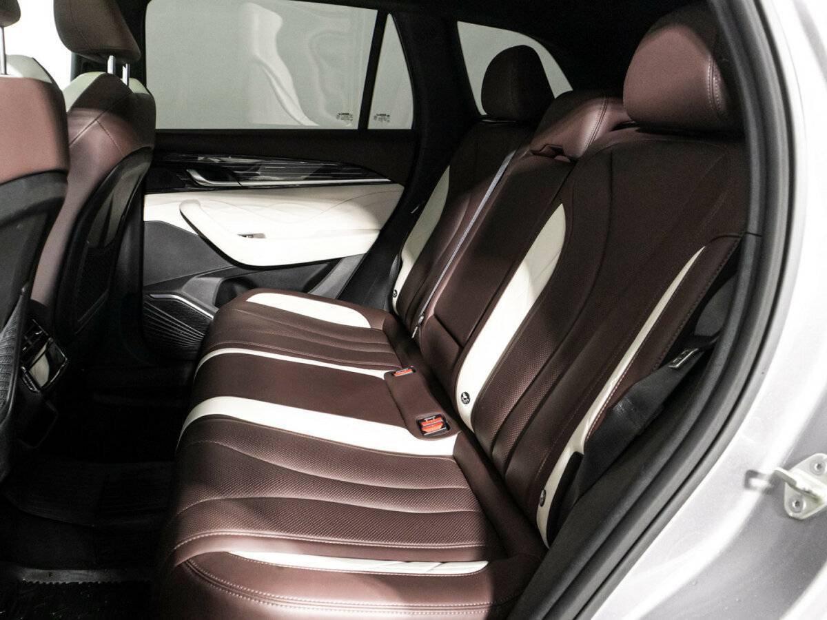 Б/У Джили Монжаро 2022 года. Фото: #9