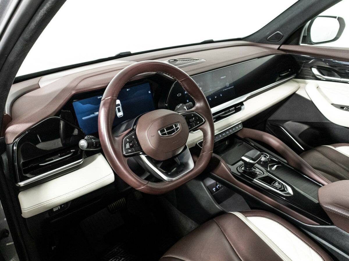 Б/У Джили Монжаро 2022 года. Фото: #10