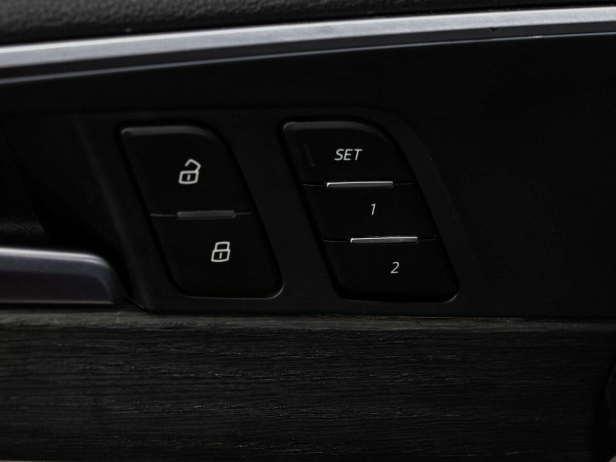 Б/У Ауди А4 2017 года. Фото: #23