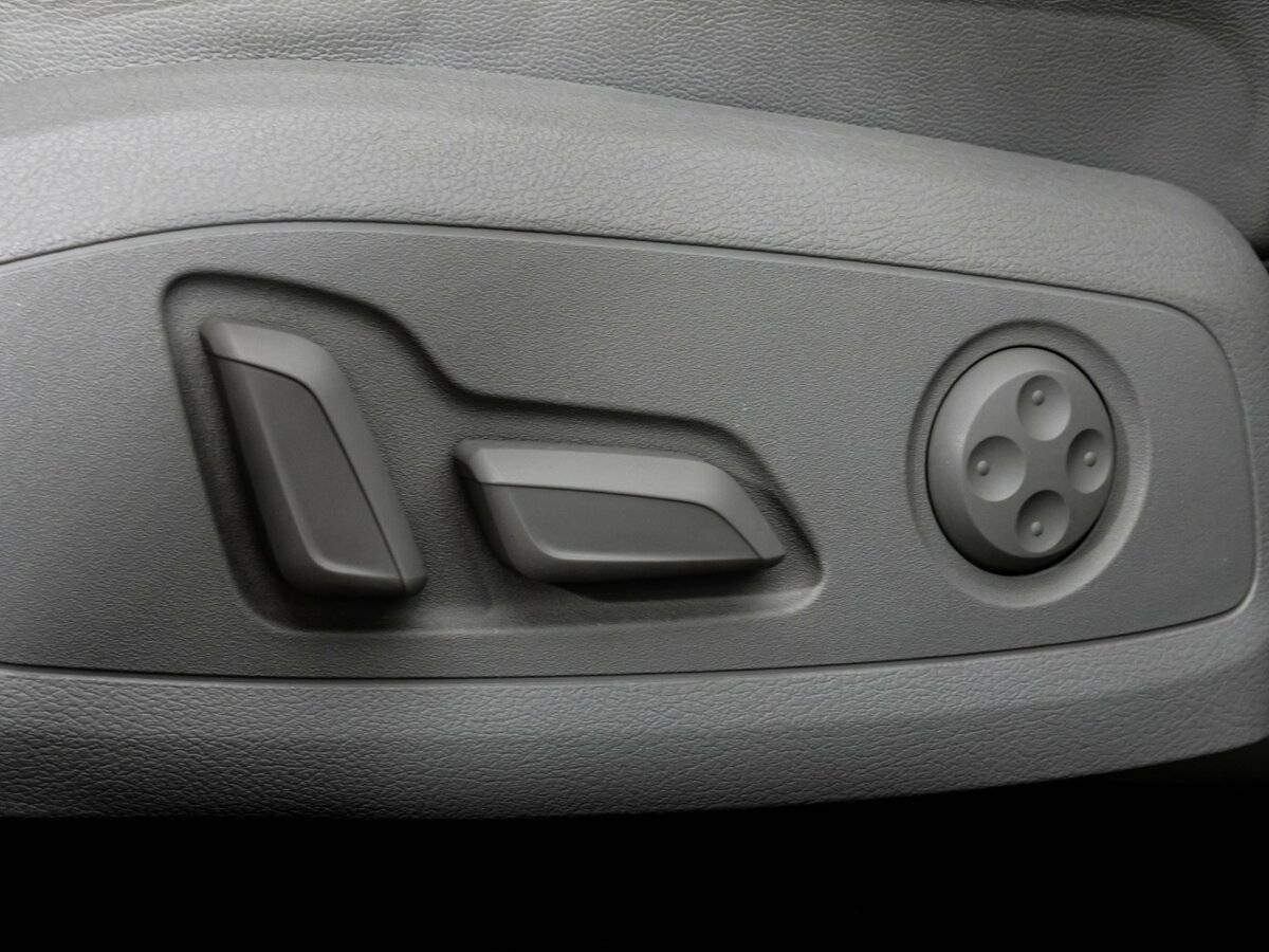 Б/У Ауди А4 2017 года. Фото: #25