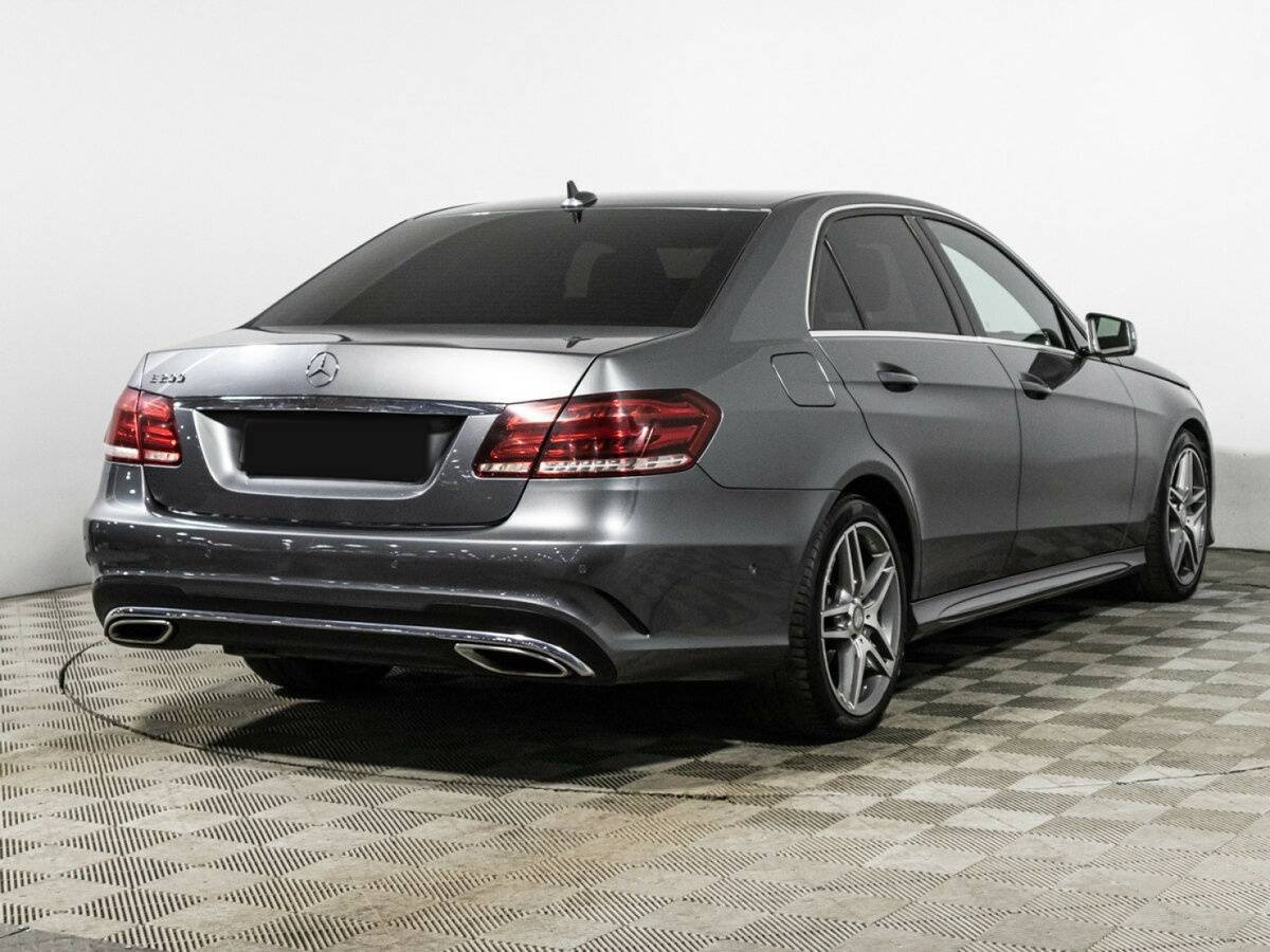 Б/У Мерседес-Бенц Е-Класс 2015 года. Фото: #4