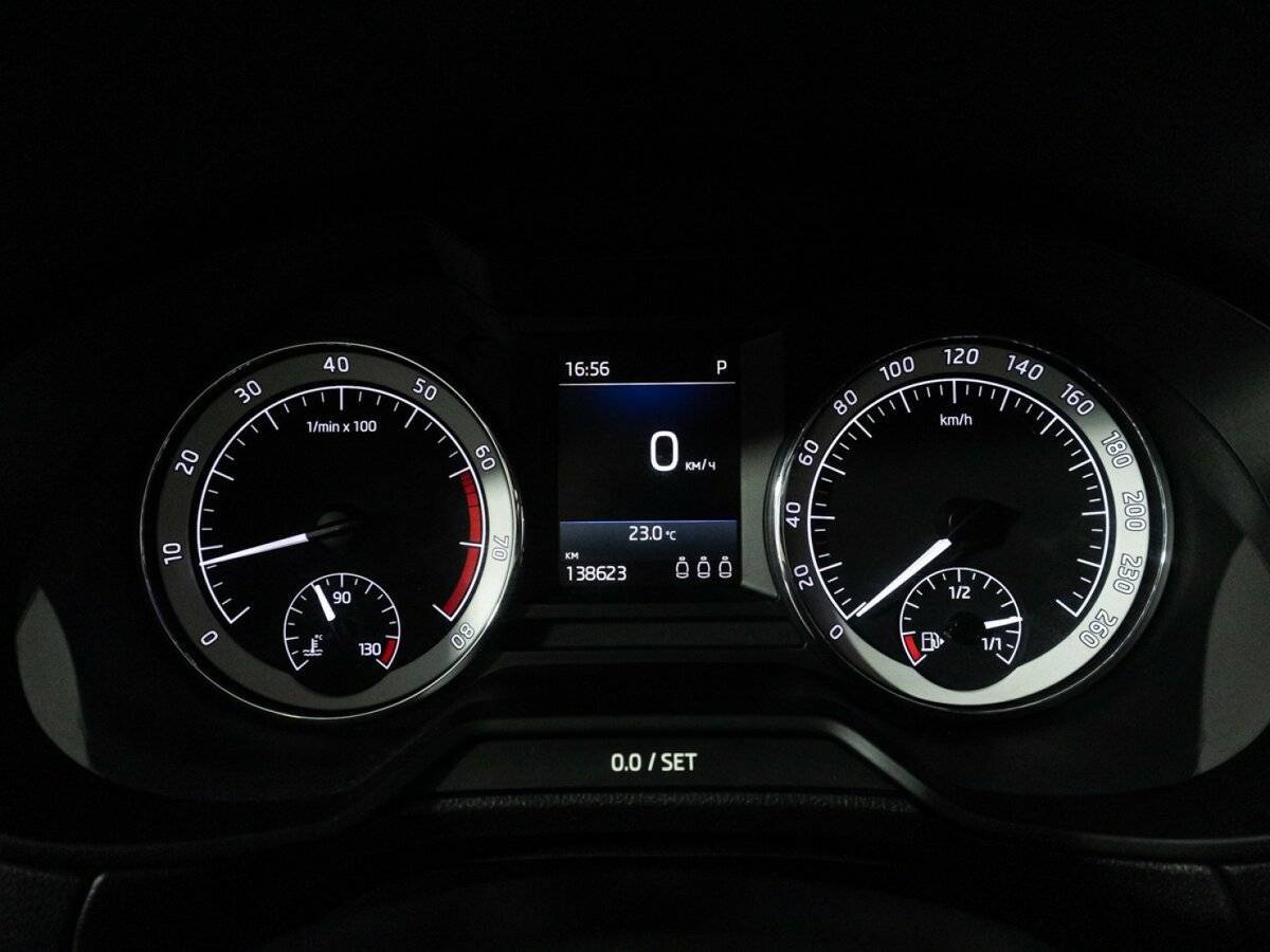 Б/У Шкода Октавия 2018 года. Фото: #11