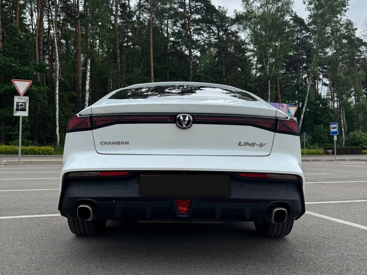 Б/У Чанган УНИ-В 2023 года. Фото: #7
