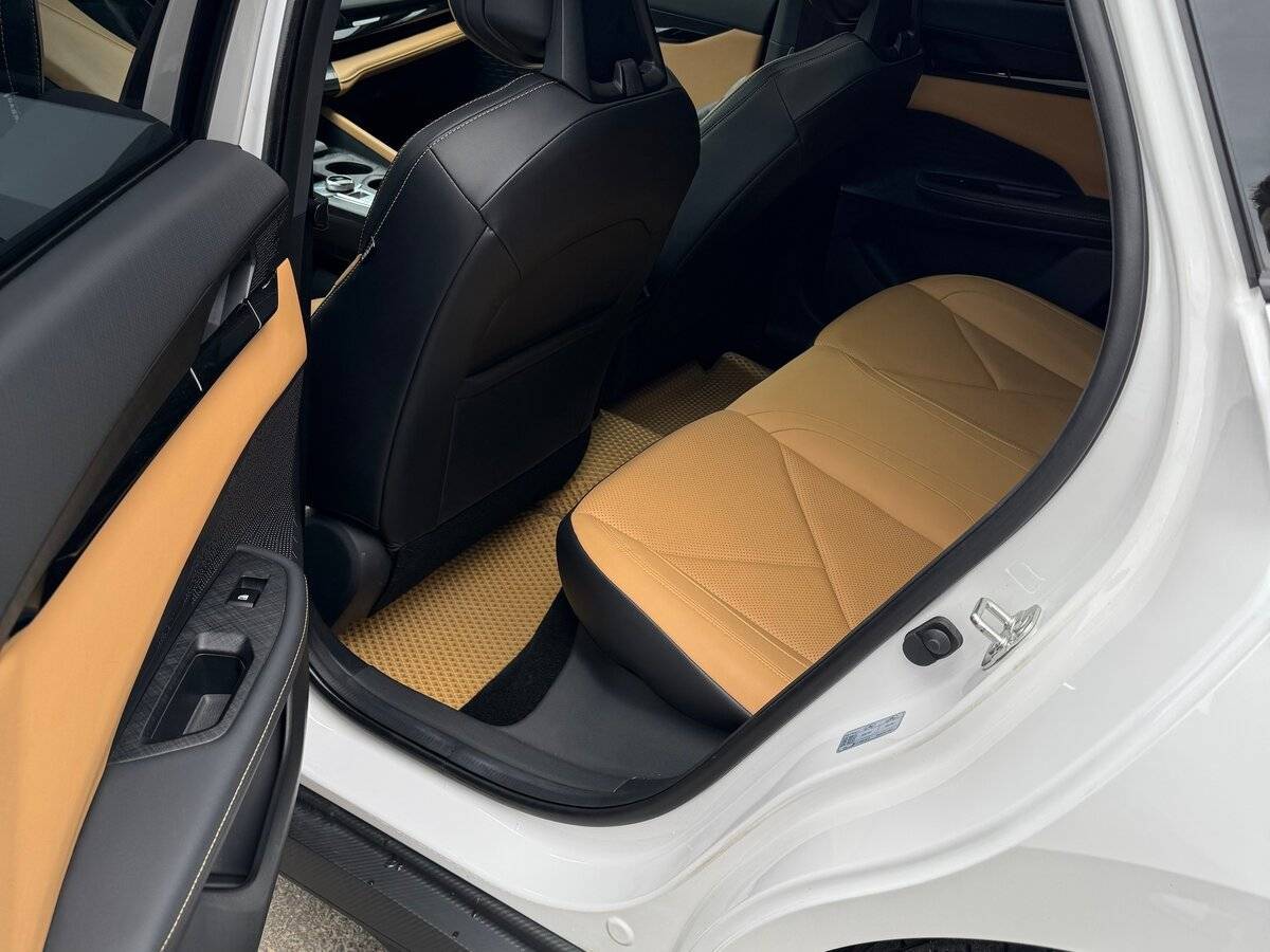 Б/У Чанган УНИ-В 2023 года. Фото: #15