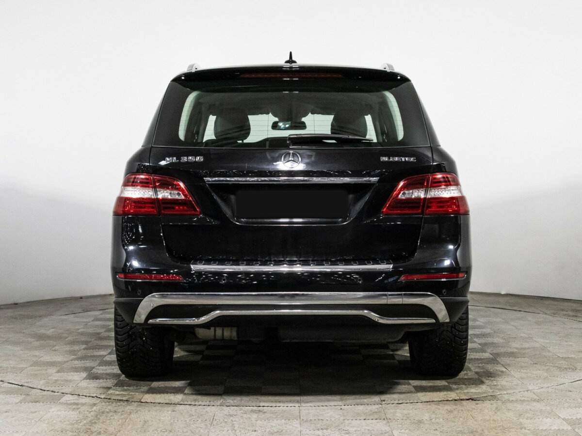 Б/У Мерседес-Бенц М-Класс 2014 года. Фото: #5