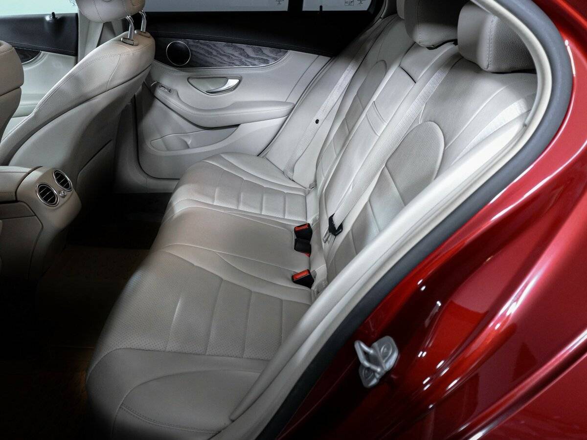 Б/У Мерседес-Бенц Ц-Класс 2014 года. Фото: #9