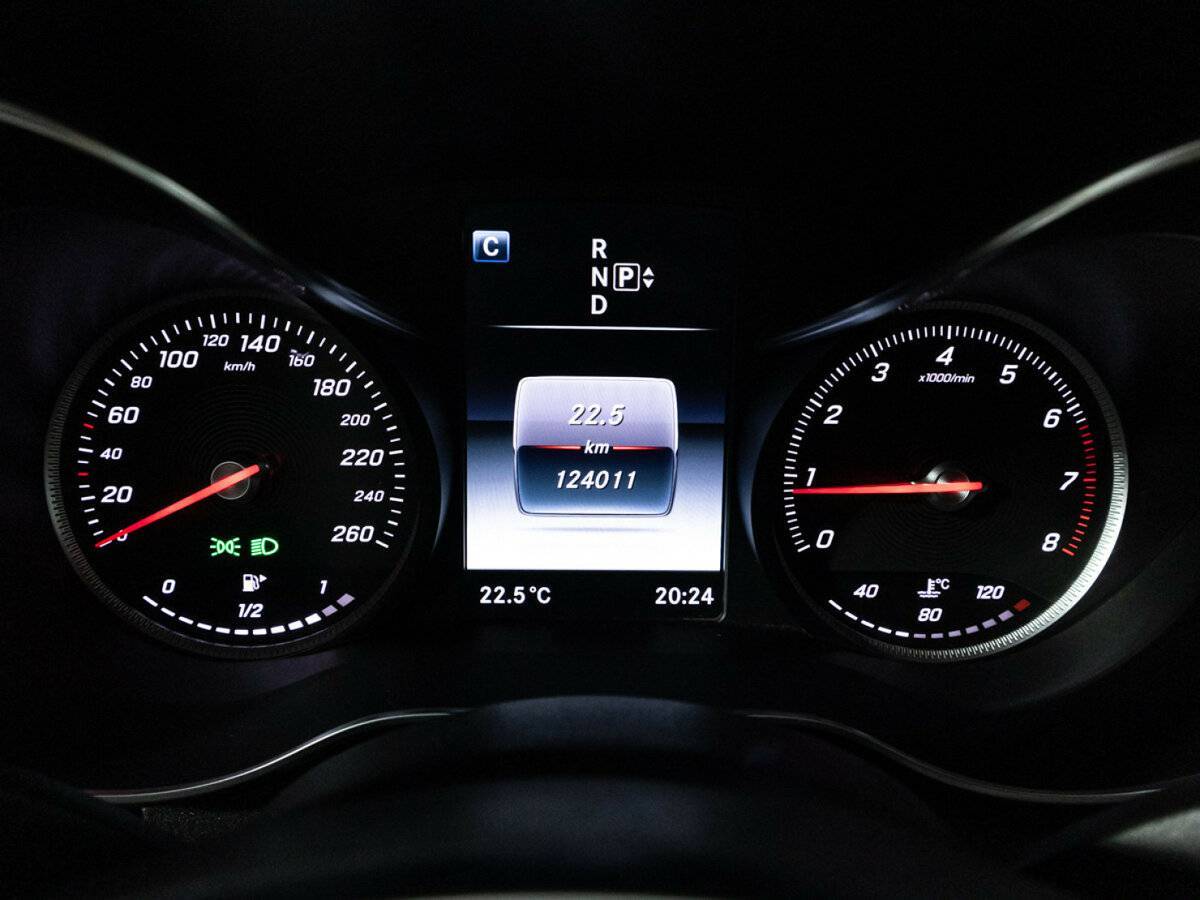 Б/У Мерседес-Бенц Ц-Класс 2015 года. Фото: #11