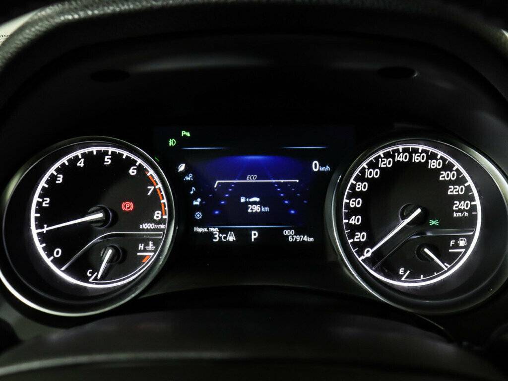 Б/У Тойота Камри 2018 года. Фото: #11