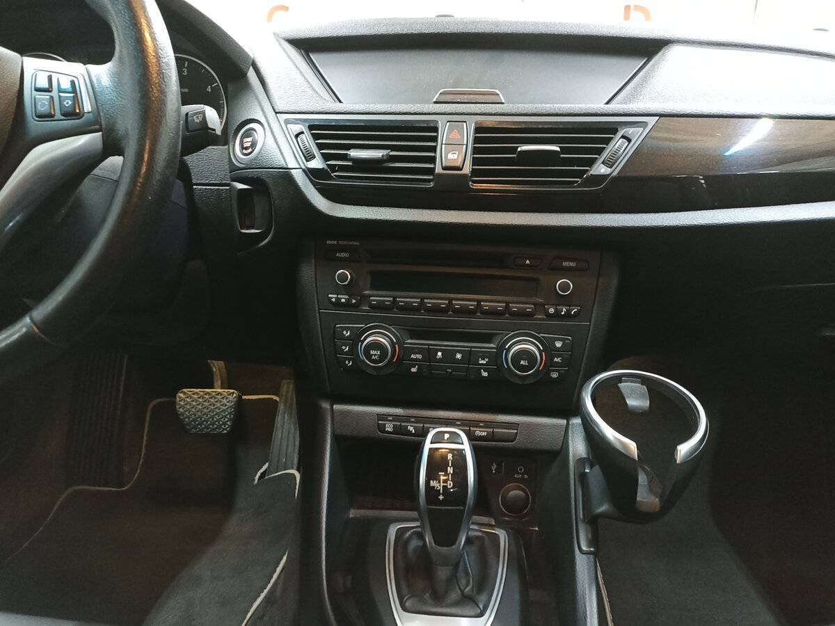 Б/У БМВ Икс1 2012 года. Фото: #14