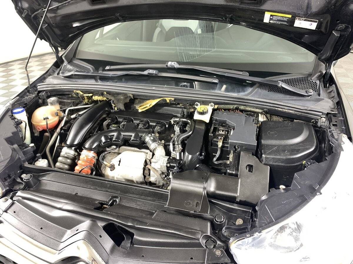 Б/У Ситроен ДС4 2013 года. Фото: #10