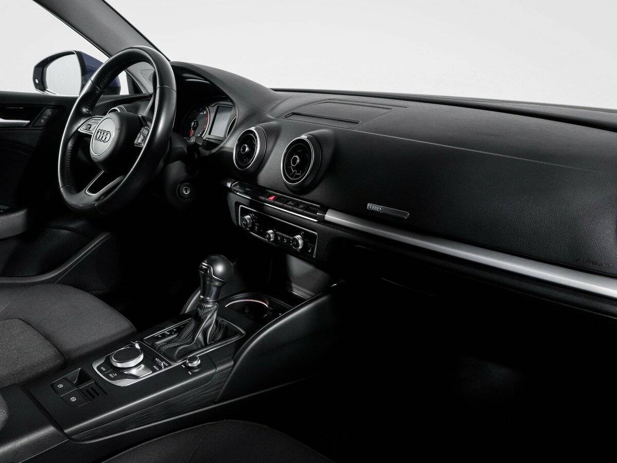 Б/У Ауди А3 2018 года. Фото: #8