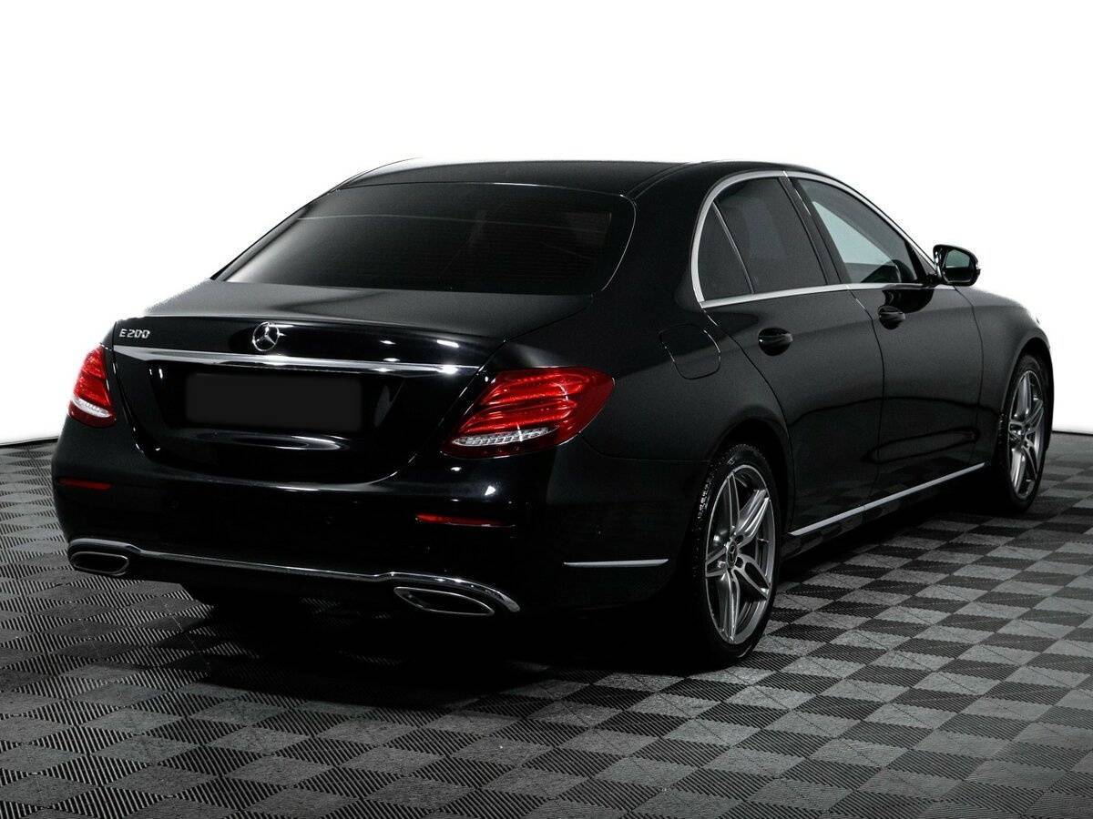 Б/У Мерседес-Бенц Е-Класс 2016 года. Фото: #4