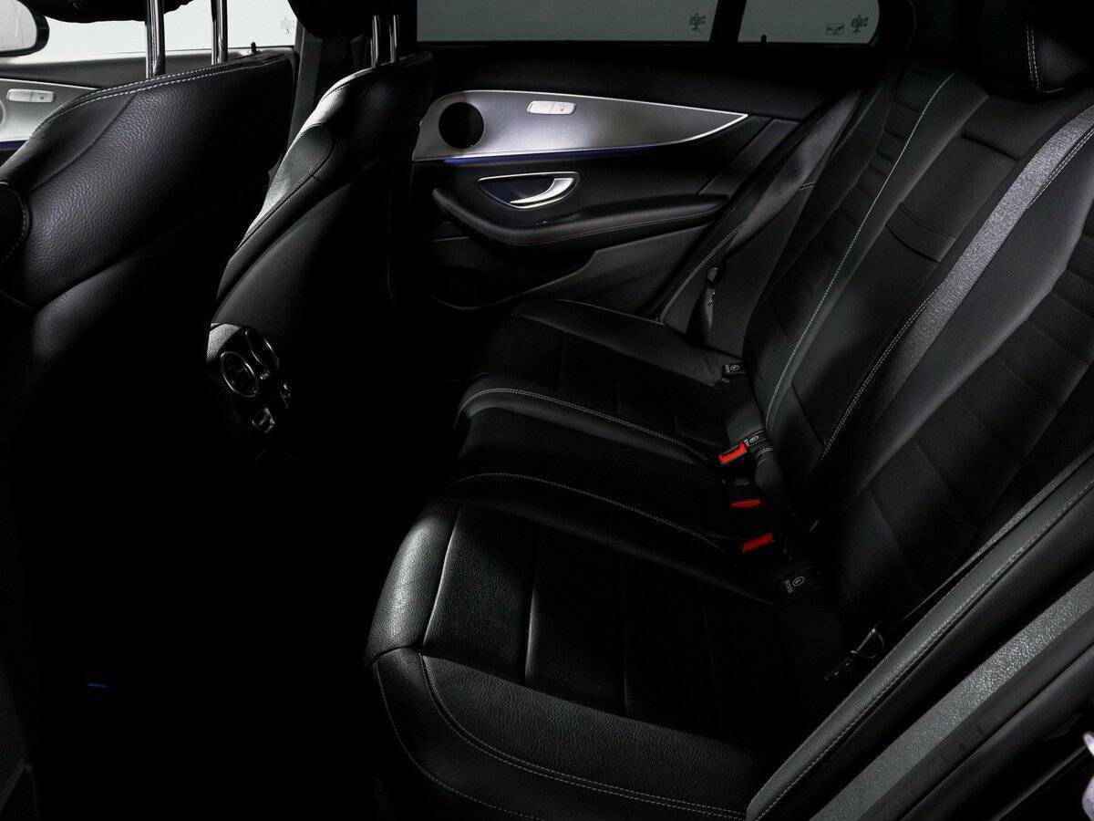 Б/У Мерседес-Бенц Е-Класс 2016 года. Фото: #9