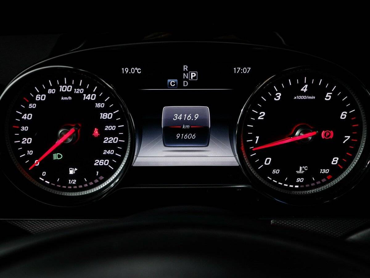 Б/У Мерседес-Бенц Е-Класс 2016 года. Фото: #10