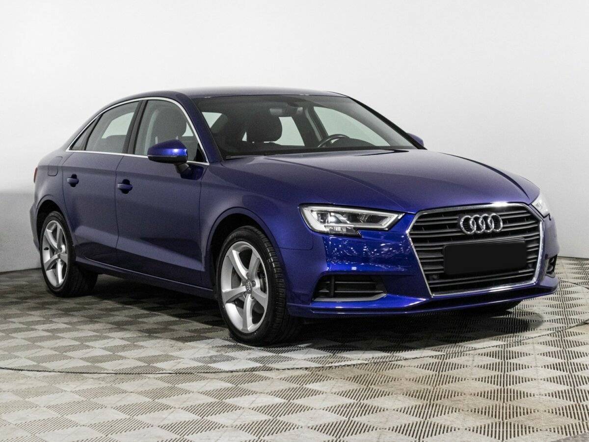 Б/У Ауди А3 2017 года. Фото: #2