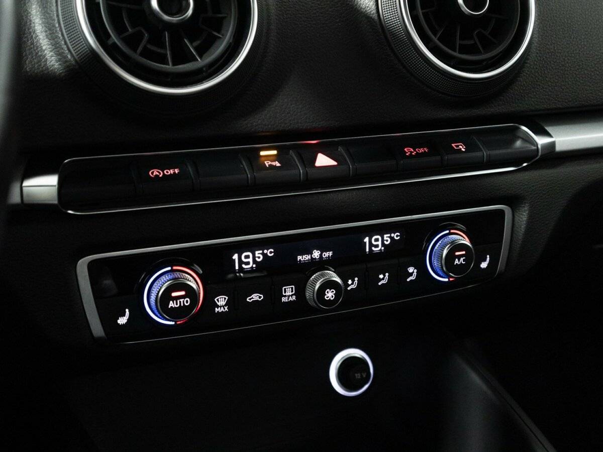 Б/У Ауди А3 2017 года. Фото: #16