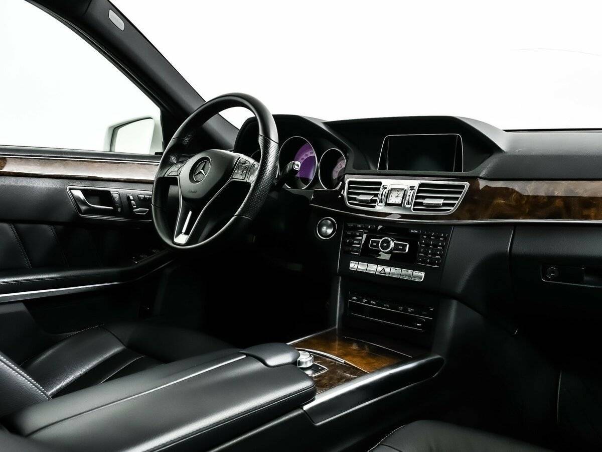 Б/У Мерседес-Бенц Е-Класс 2014 года. Фото: #8