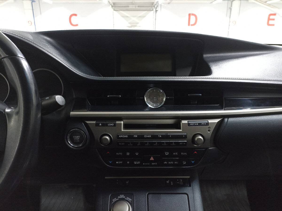 Б/У Лексус ЕС 2013 года. Фото: #14