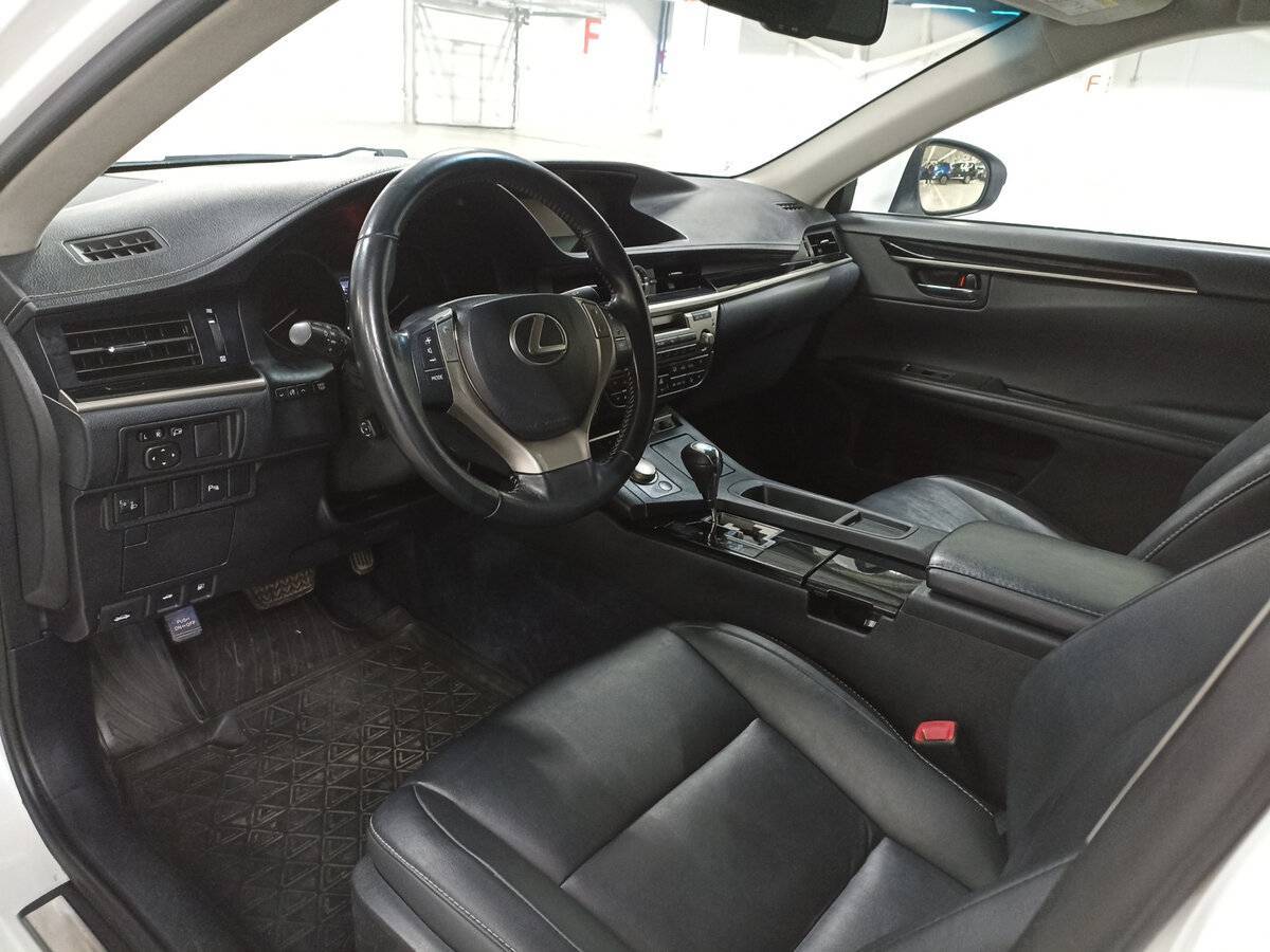 Б/У Лексус ЕС 2013 года. Фото: #15