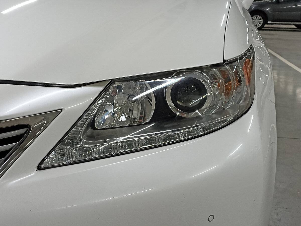 Б/У Лексус ЕС 2013 года. Фото: #16