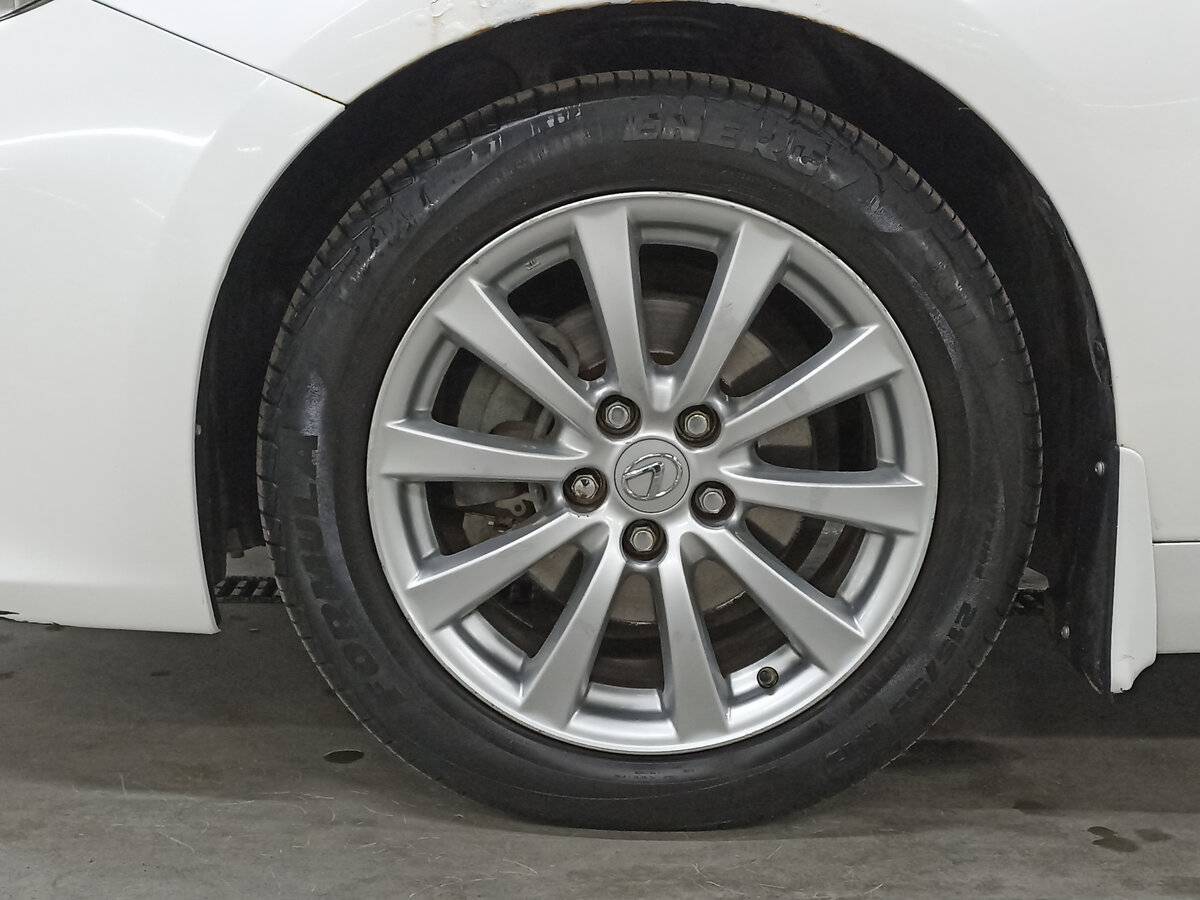 Б/У Лексус ЕС 2013 года. Фото: #17