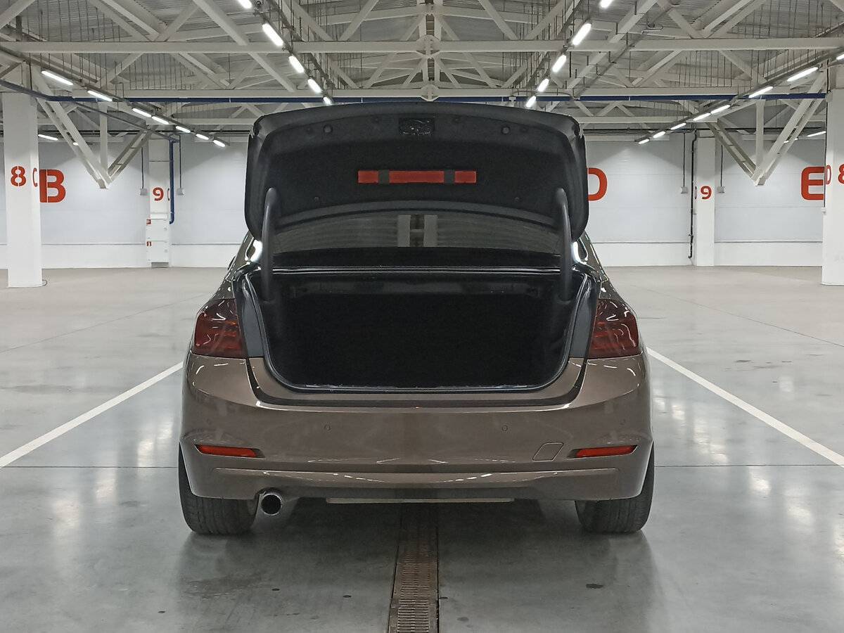 Б/У БМВ 3 серии 2013 года. Фото: #9