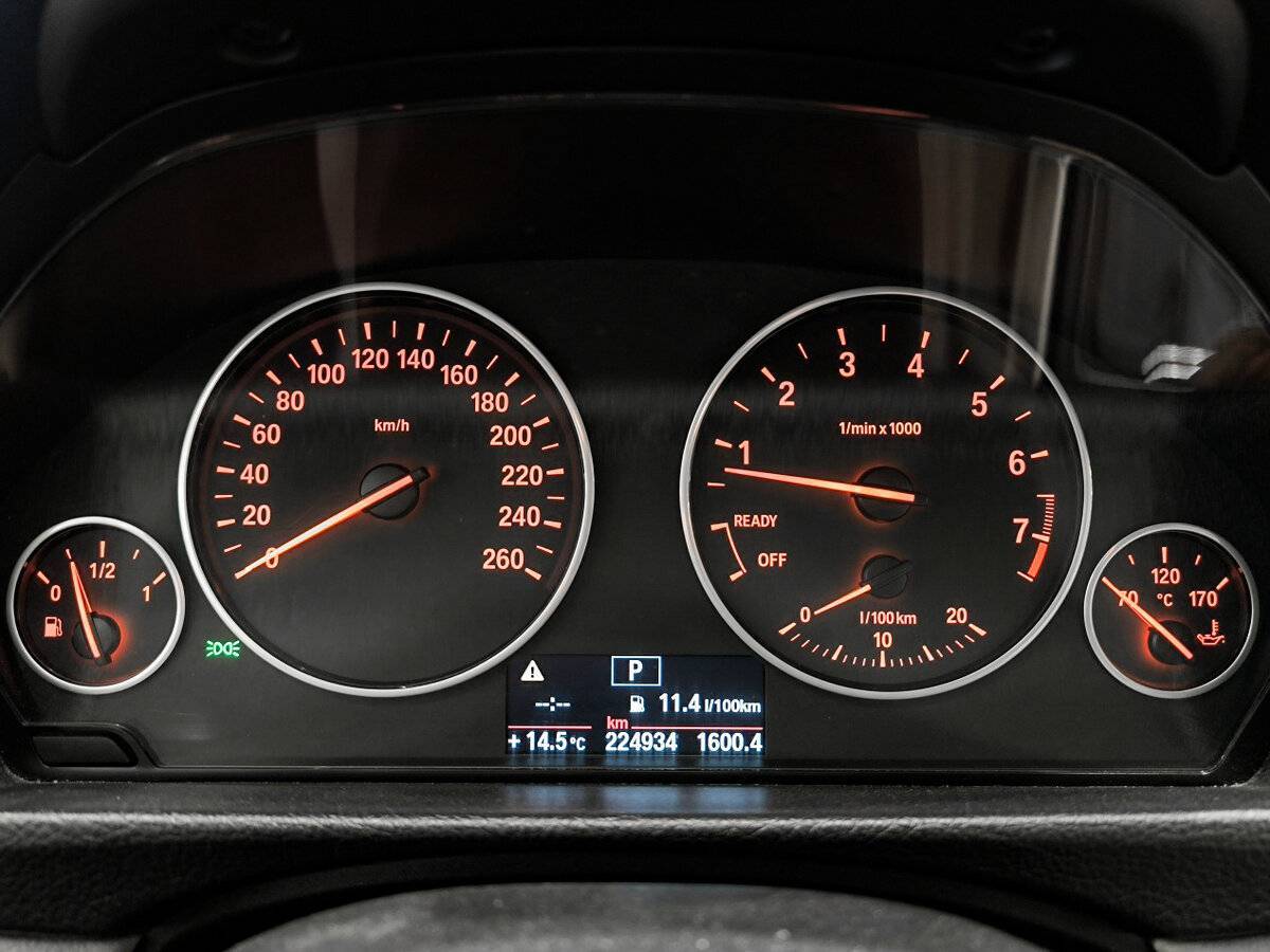 Б/У БМВ 3 серии 2013 года. Фото: #12