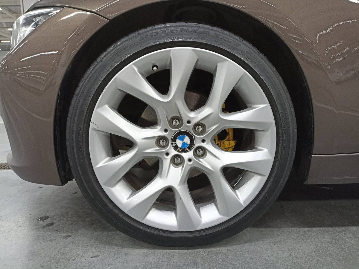 Б/У БМВ 3 серии 2013 года. Фото: #17